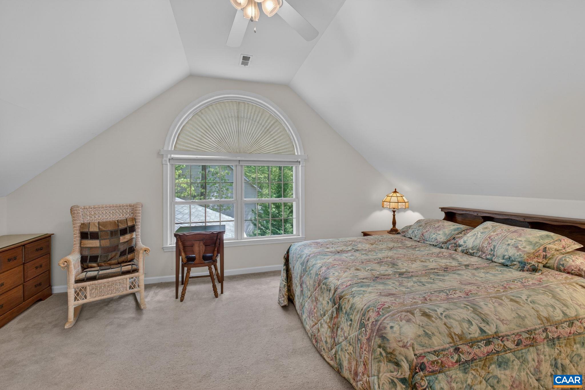 296 JEFFERSON DR