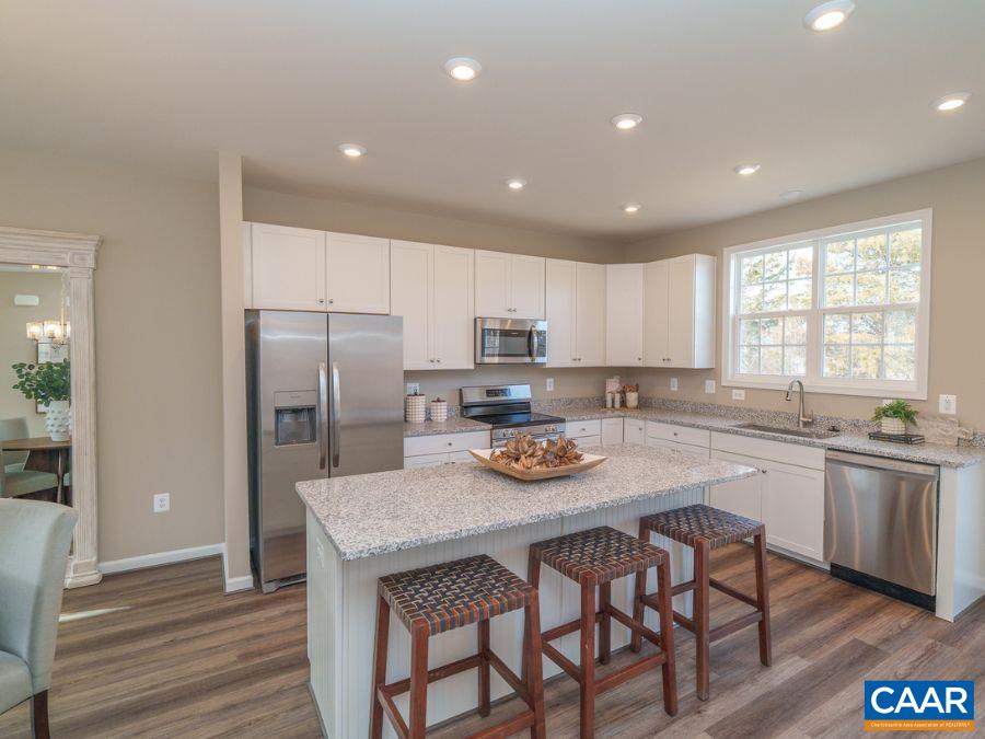249 CHESHIRE LN