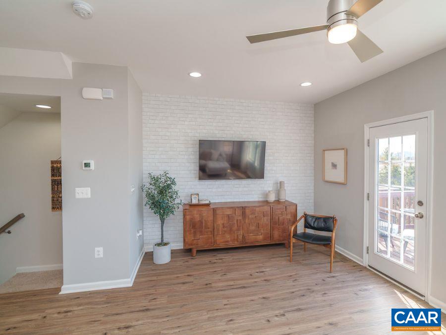 249 CHESHIRE LN