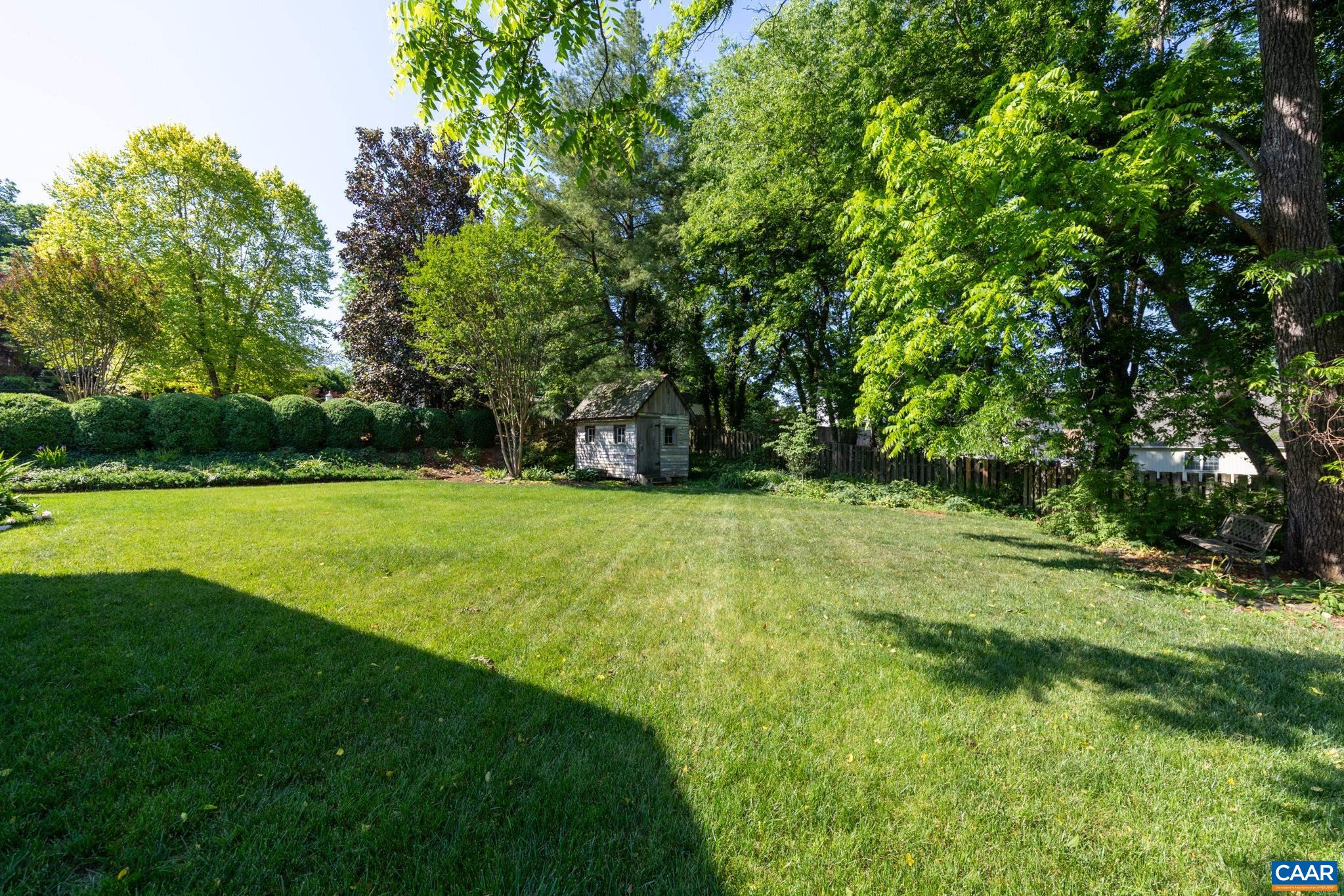 172 LANDON LN