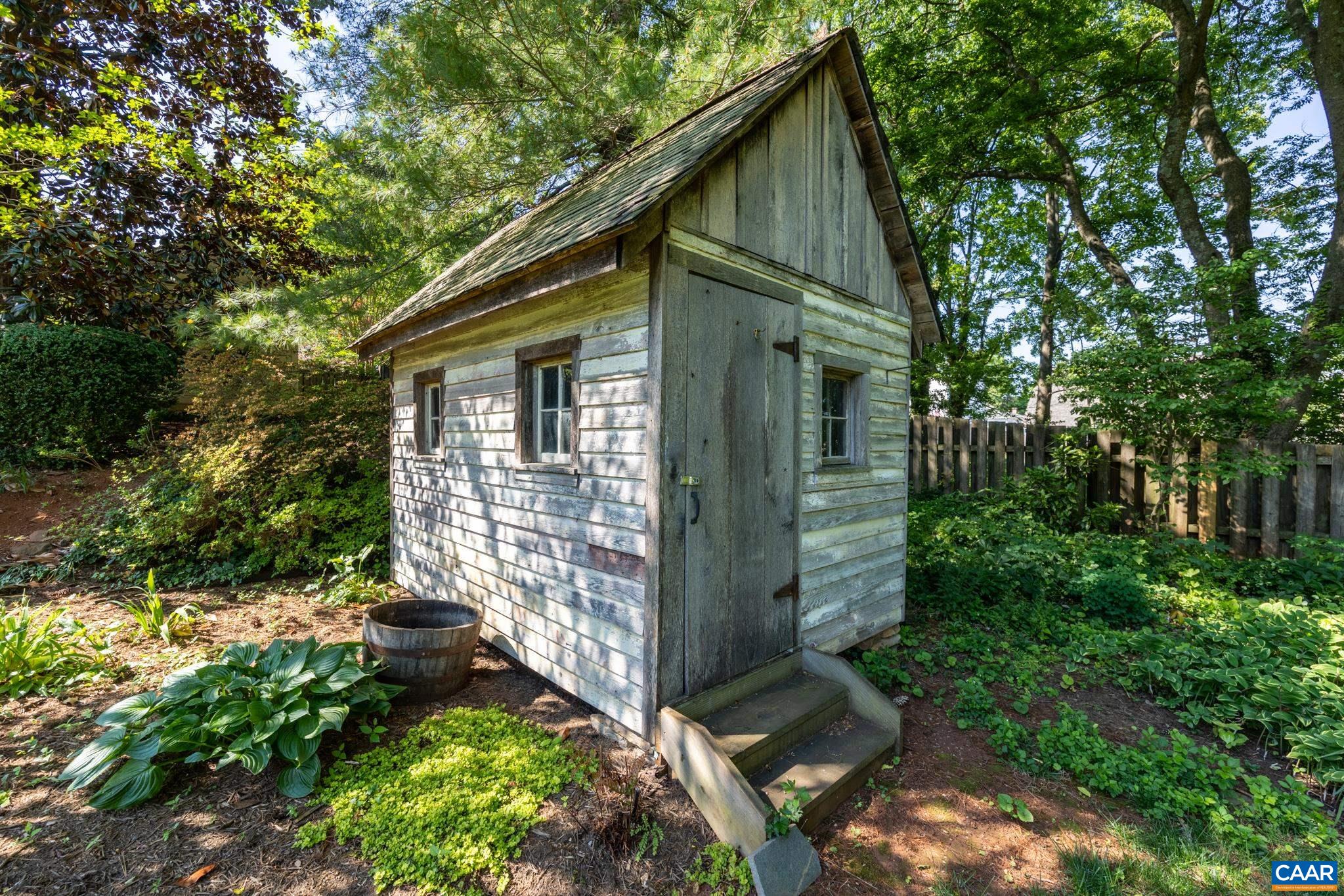 172 LANDON LN