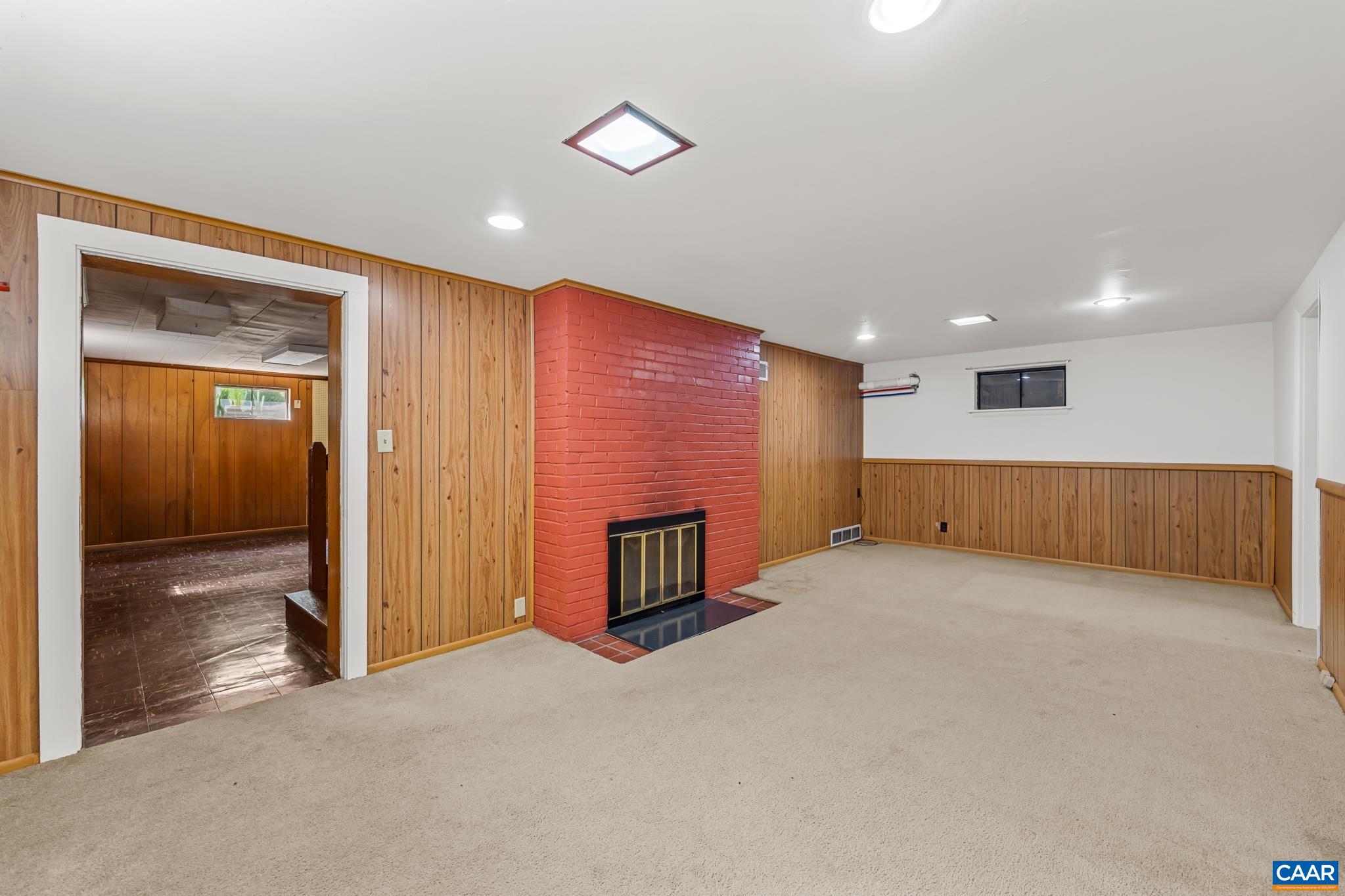 172 LANDON LN