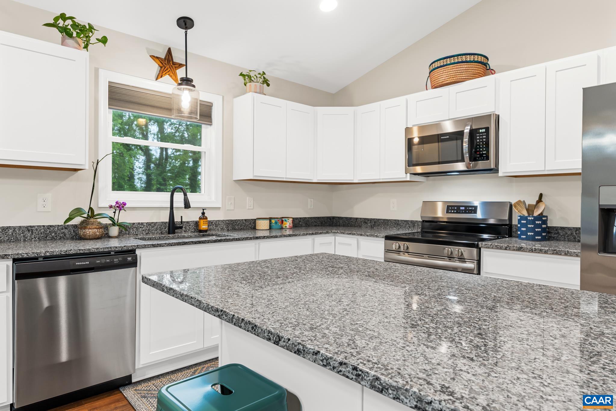 160 RED HILL RD