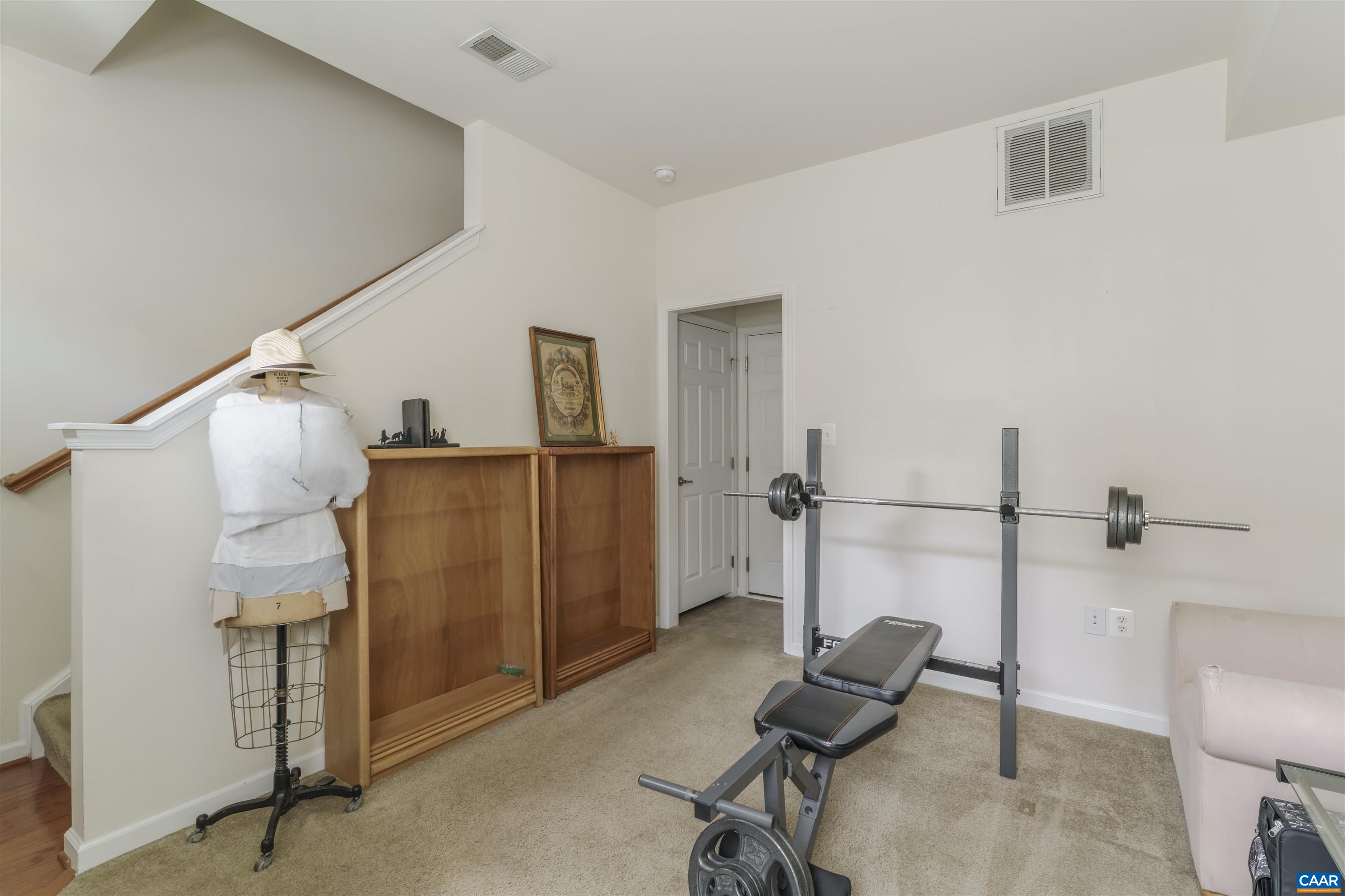 148 PIONEER LN