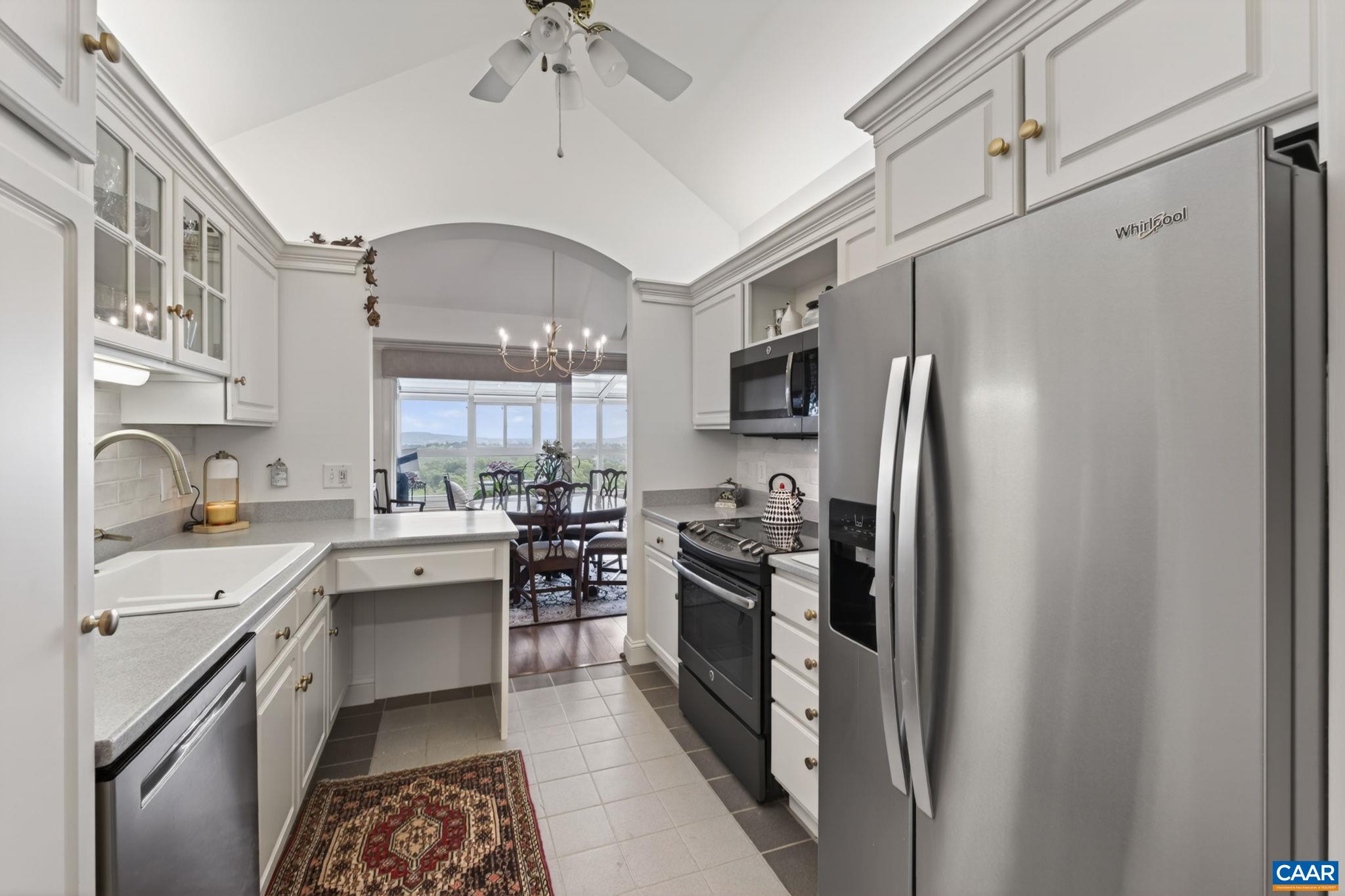 500 CRESTWOOD DR Unit: 1606