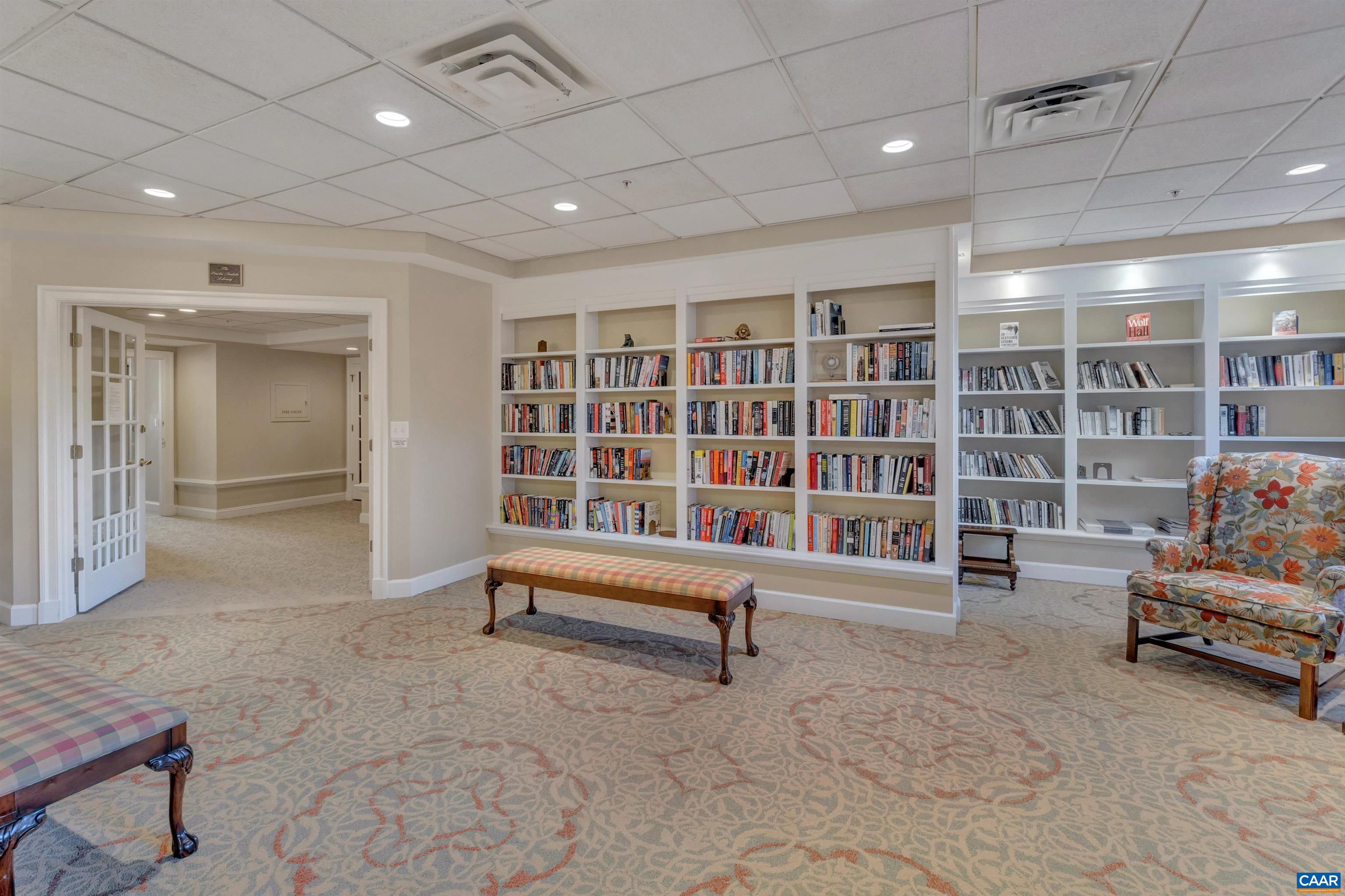 500 CRESTWOOD DR Unit: 1606