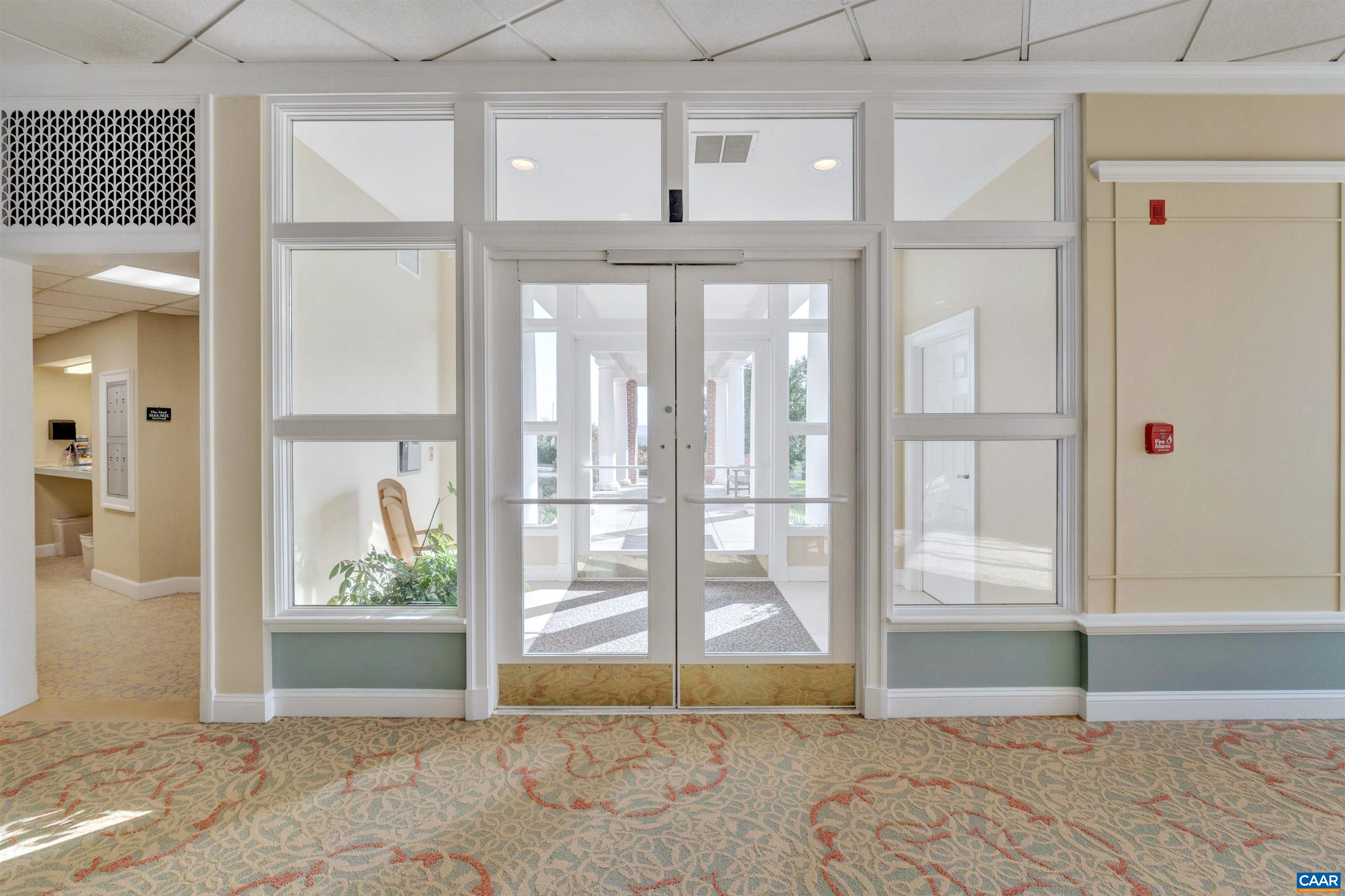 500 CRESTWOOD DR Unit: 1606
