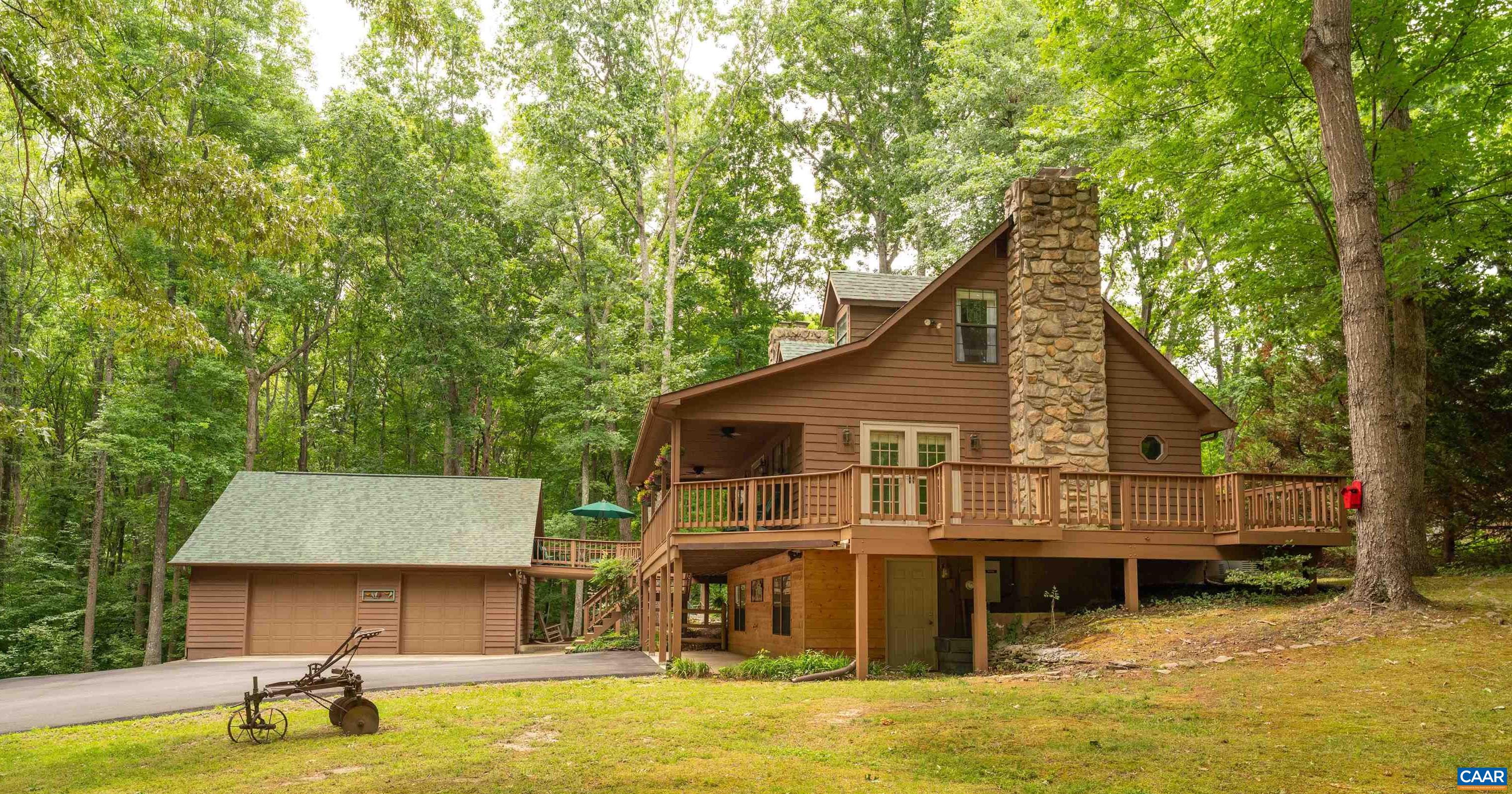 116 LAKEWOOD DR