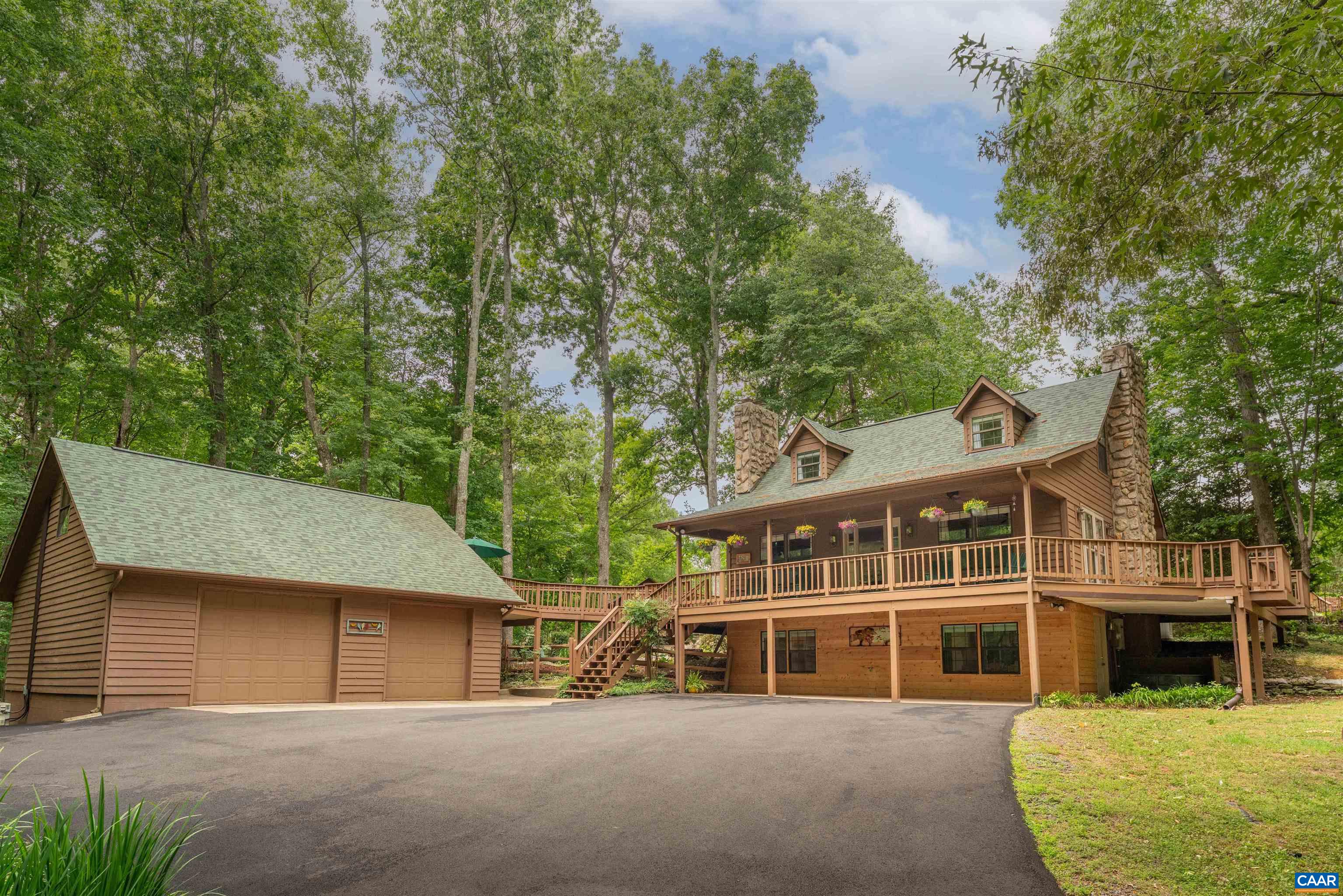 116 LAKEWOOD DR