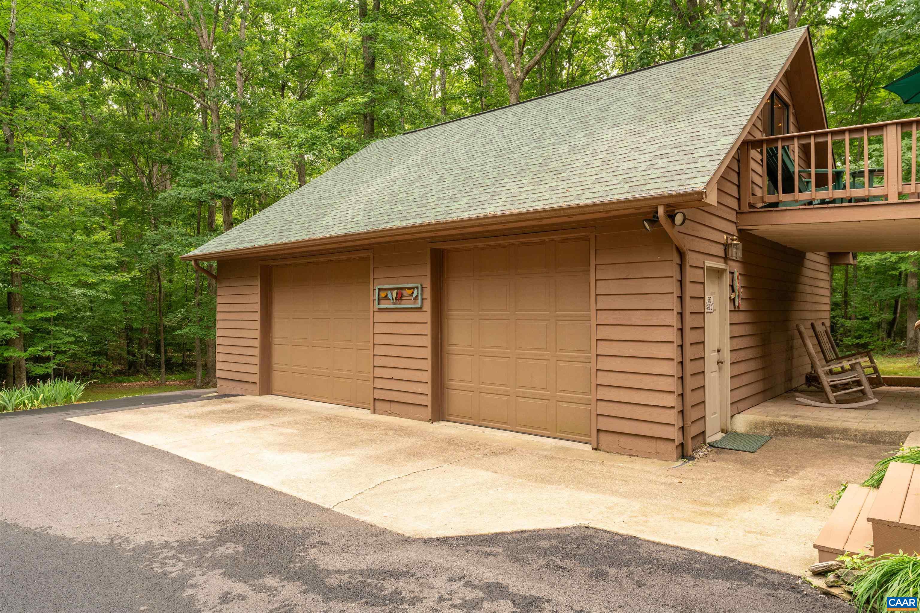 116 LAKEWOOD DR