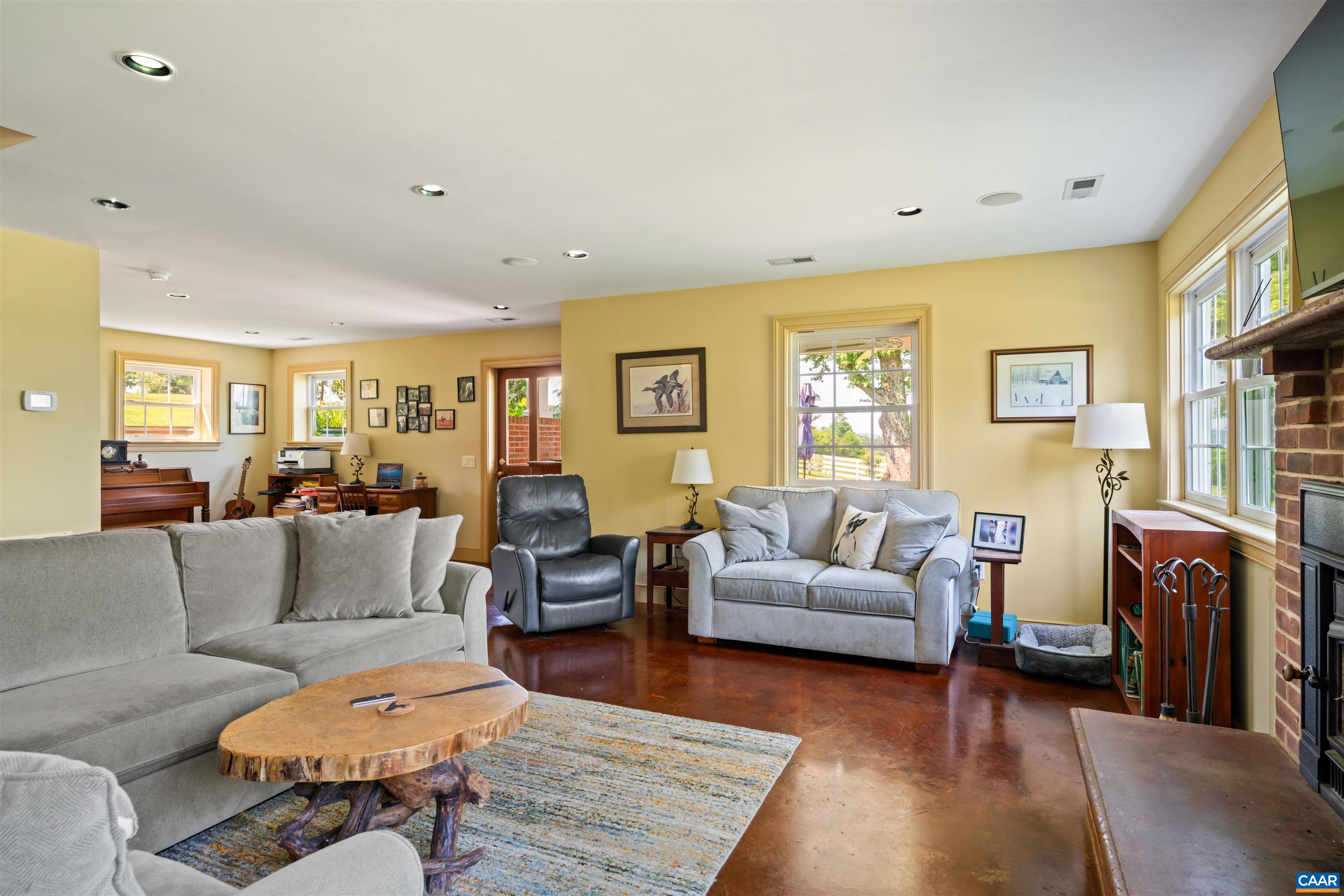 19424 RIVER RD