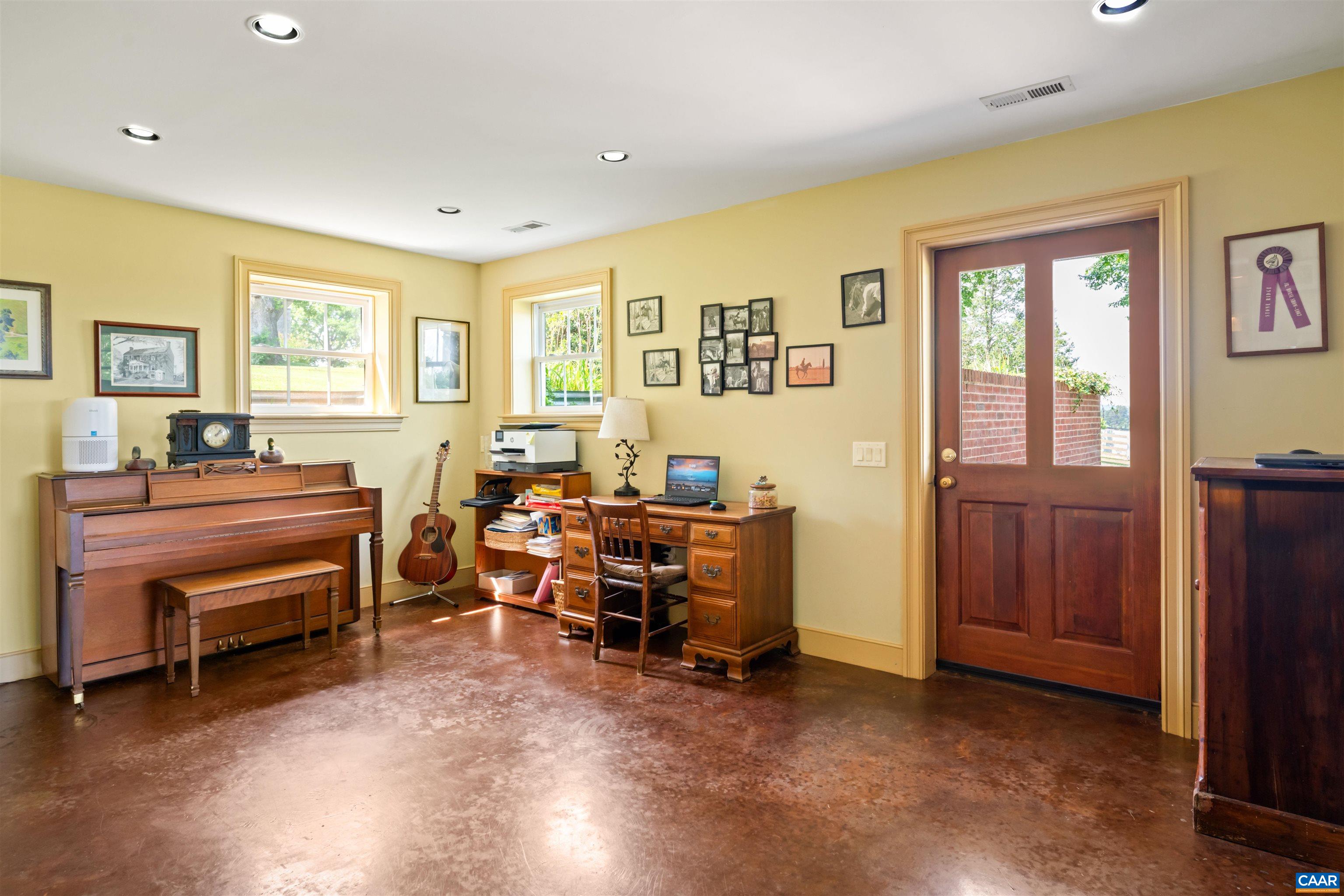 19424 RIVER RD