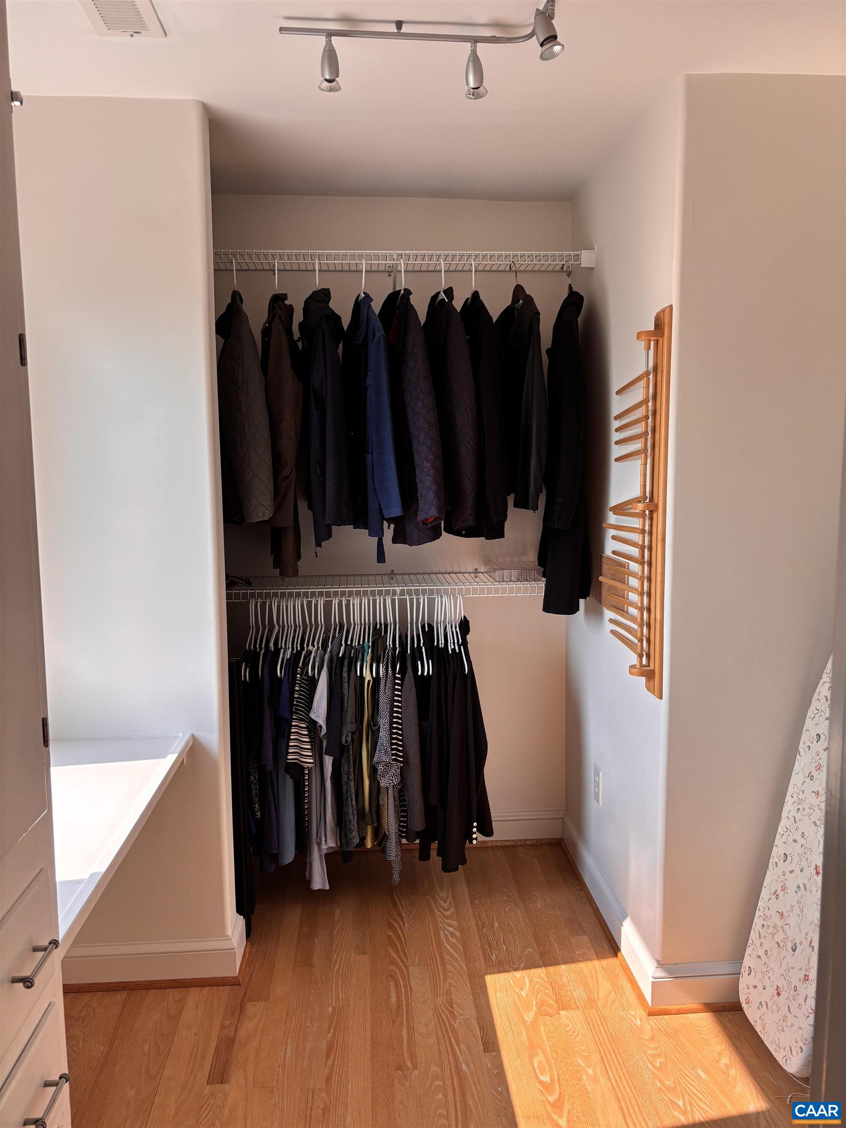 43 CANTERBURY RD