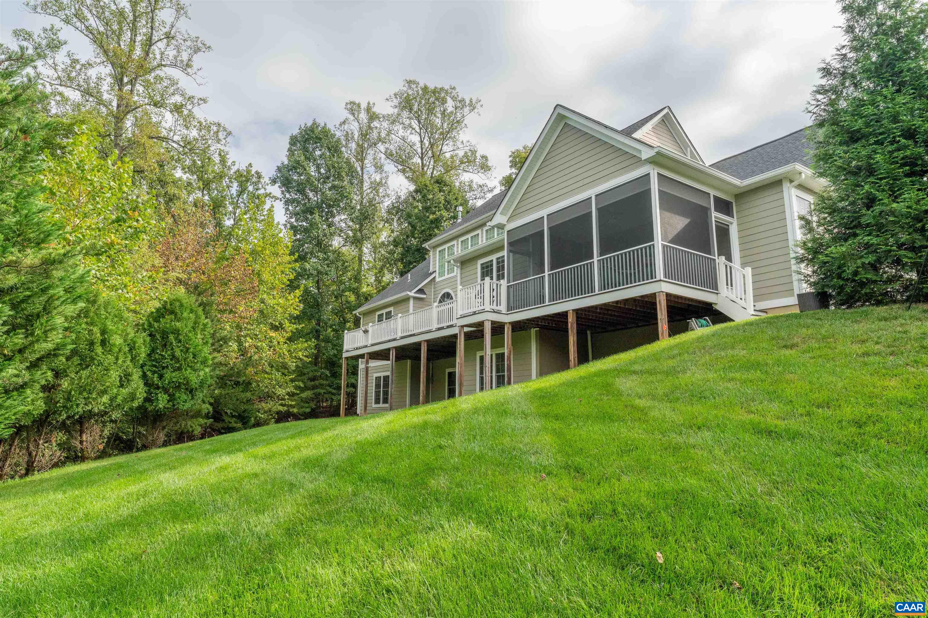 1729 HYLAND CREEK CIR