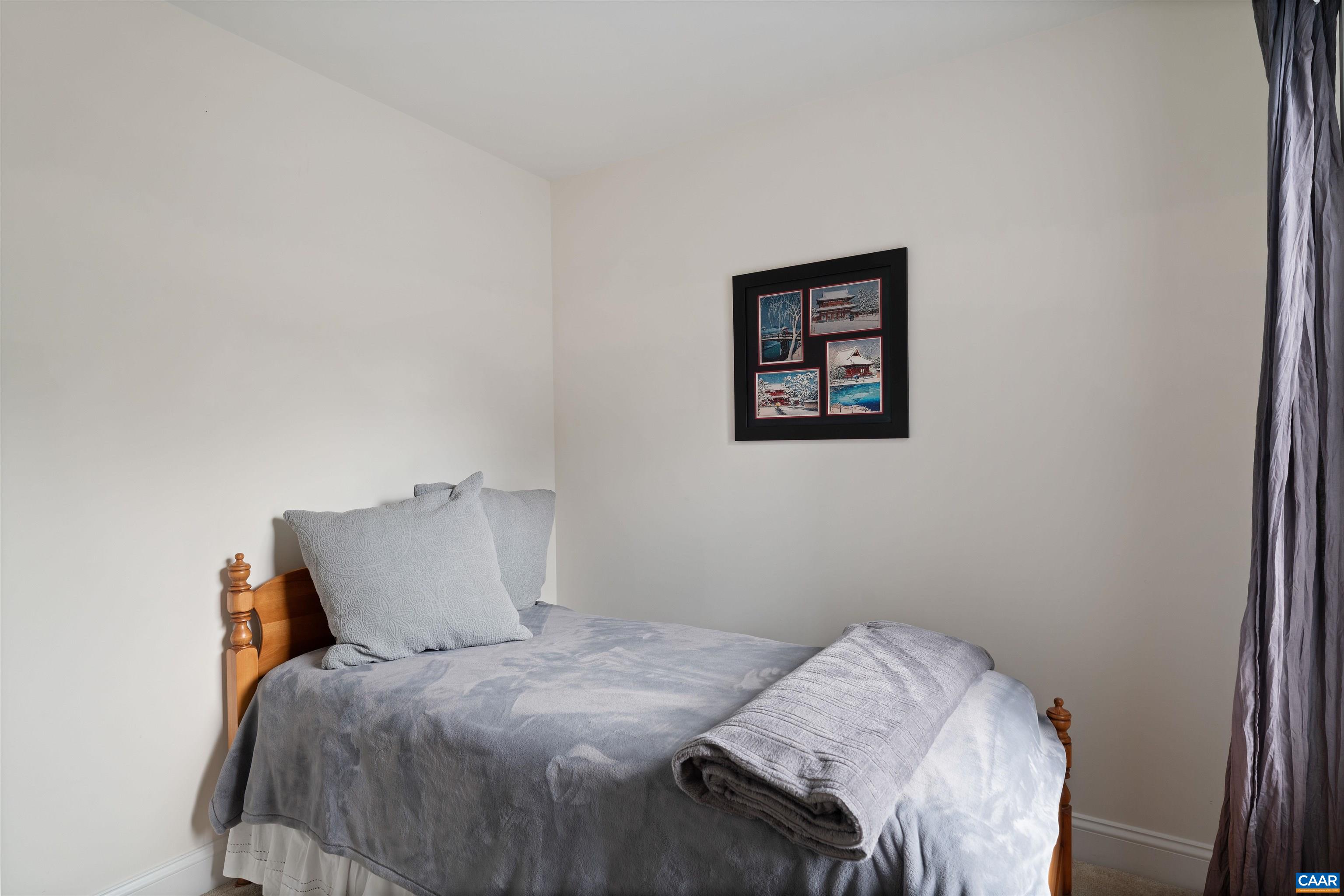 1729 HYLAND CREEK CIR