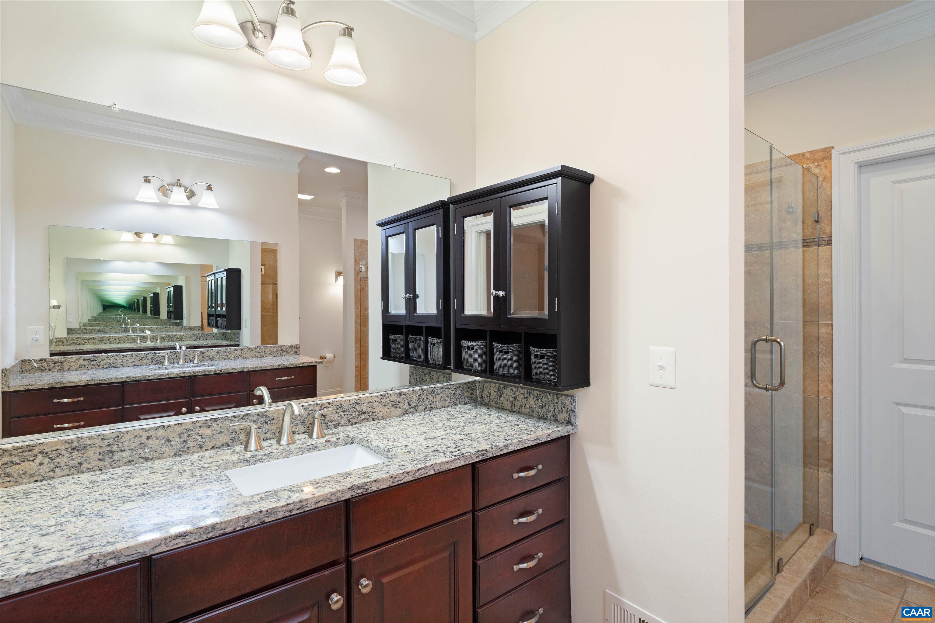 1729 HYLAND CREEK CIR