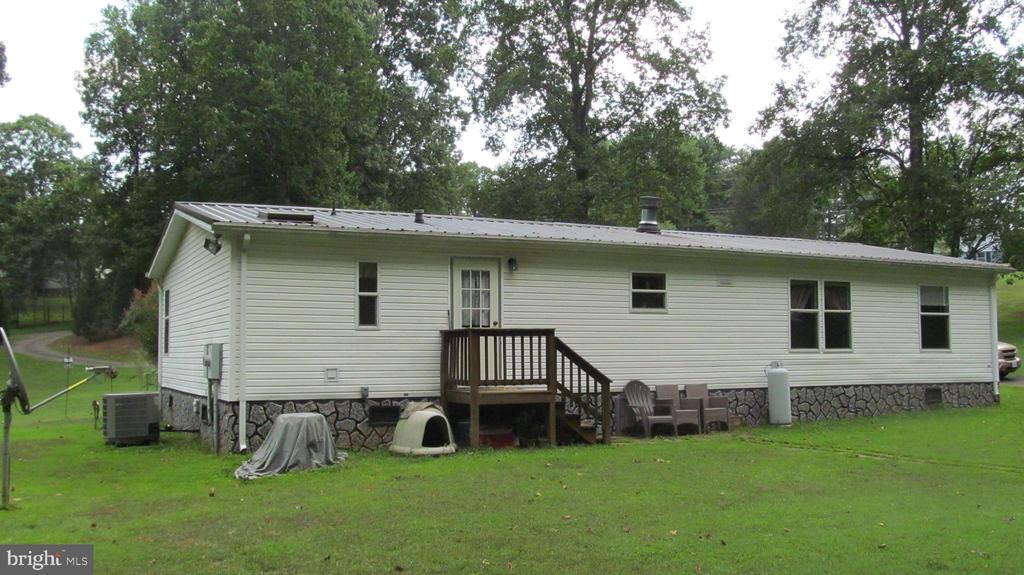 764 LEON RD