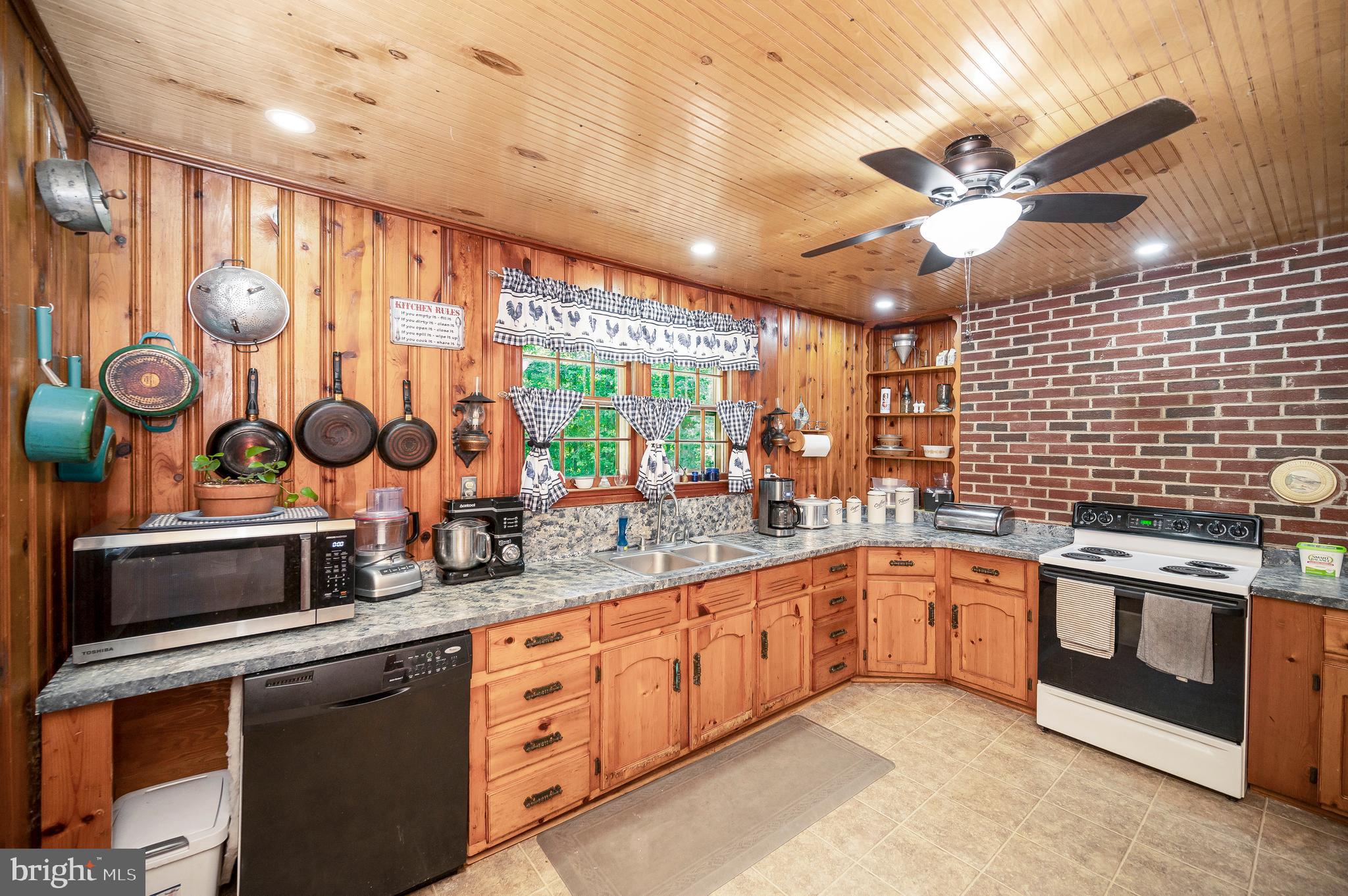 2927 TATUMS SCHOOL ROAD