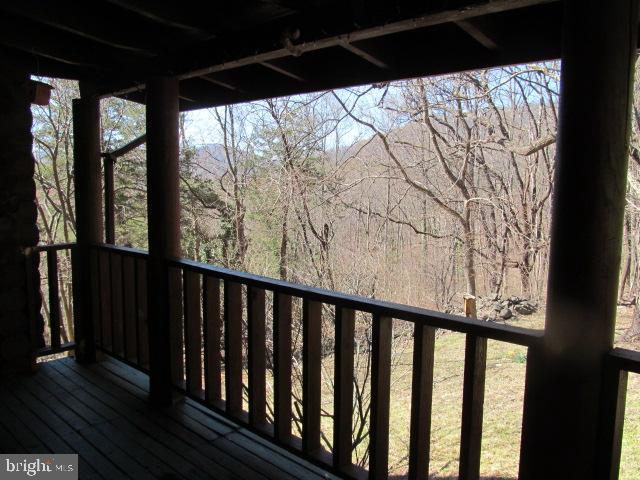 68 CHIMNEY HOLLOW RD