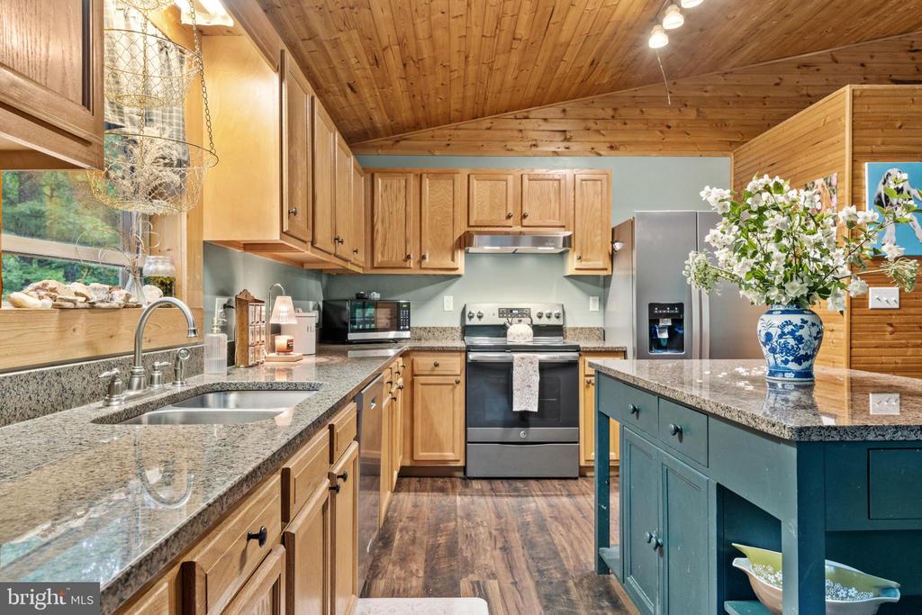 468 GEORGE JAMES LOOP