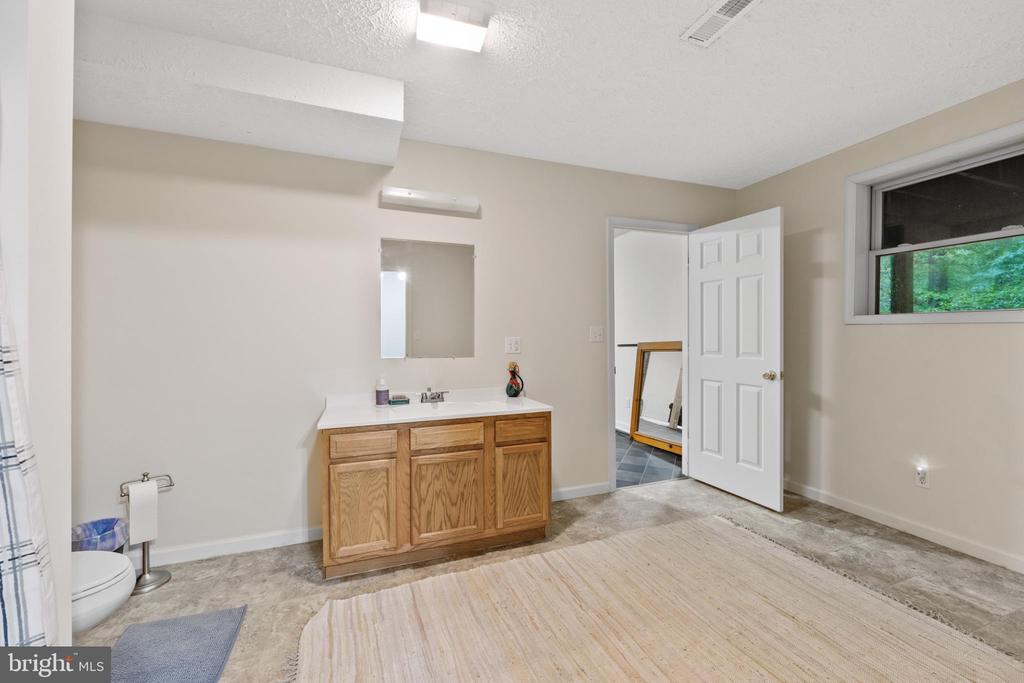 468 GEORGE JAMES LOOP