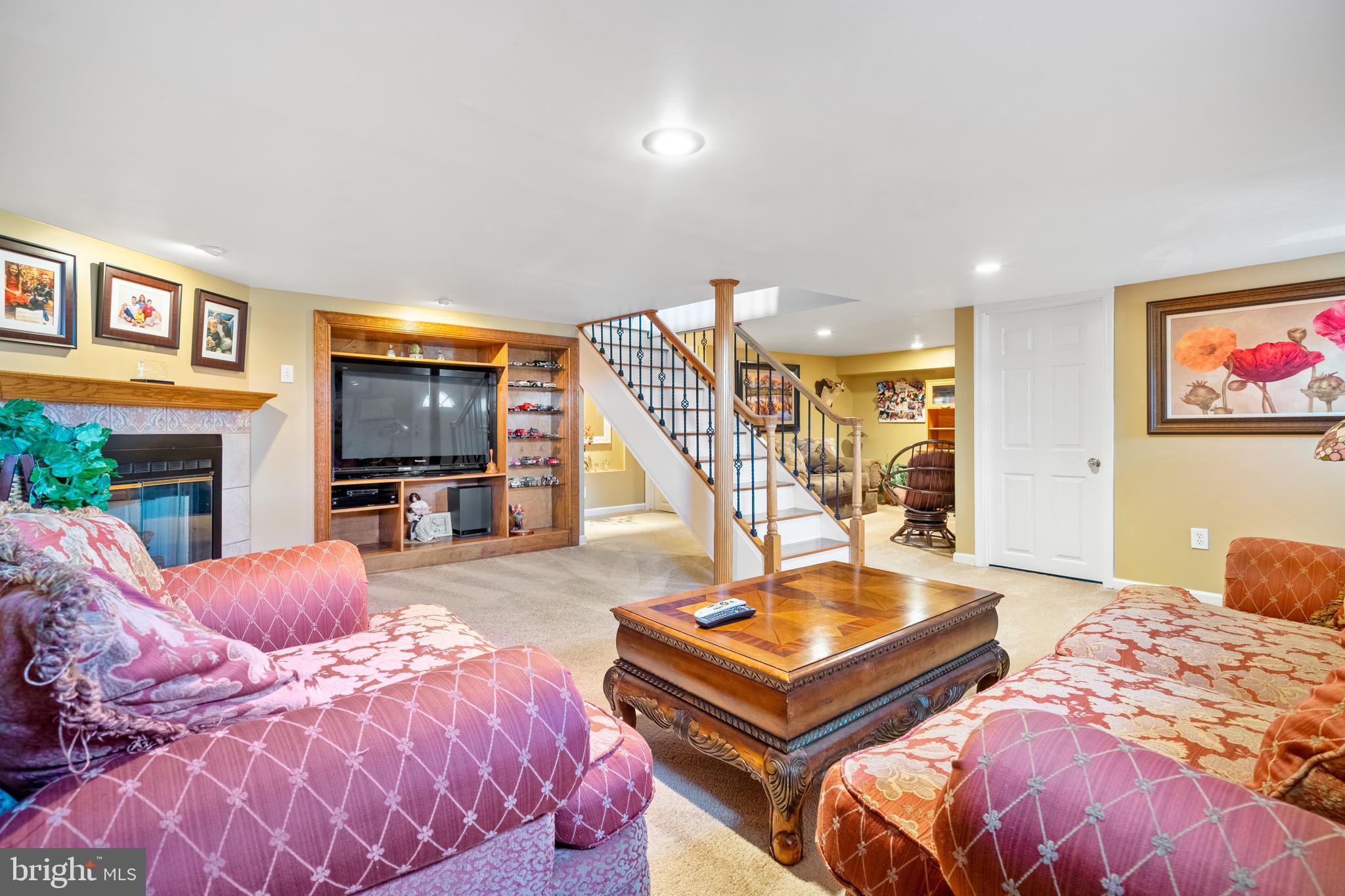 24533 LAFAYETTE DRIVE