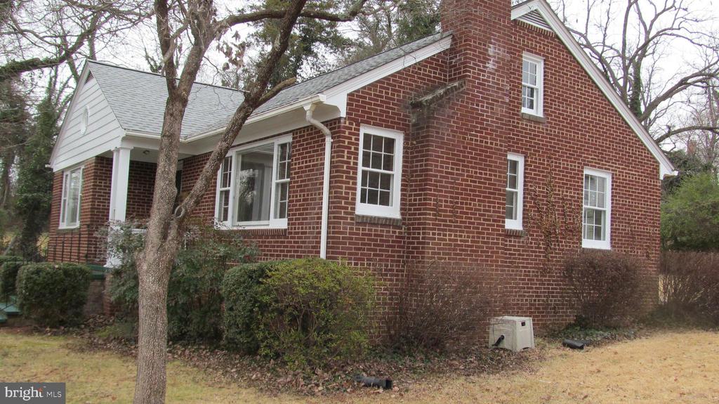 221 DABNEY ST