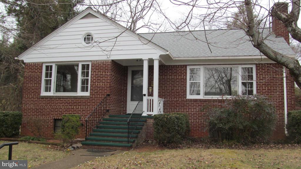 221 DABNEY ST