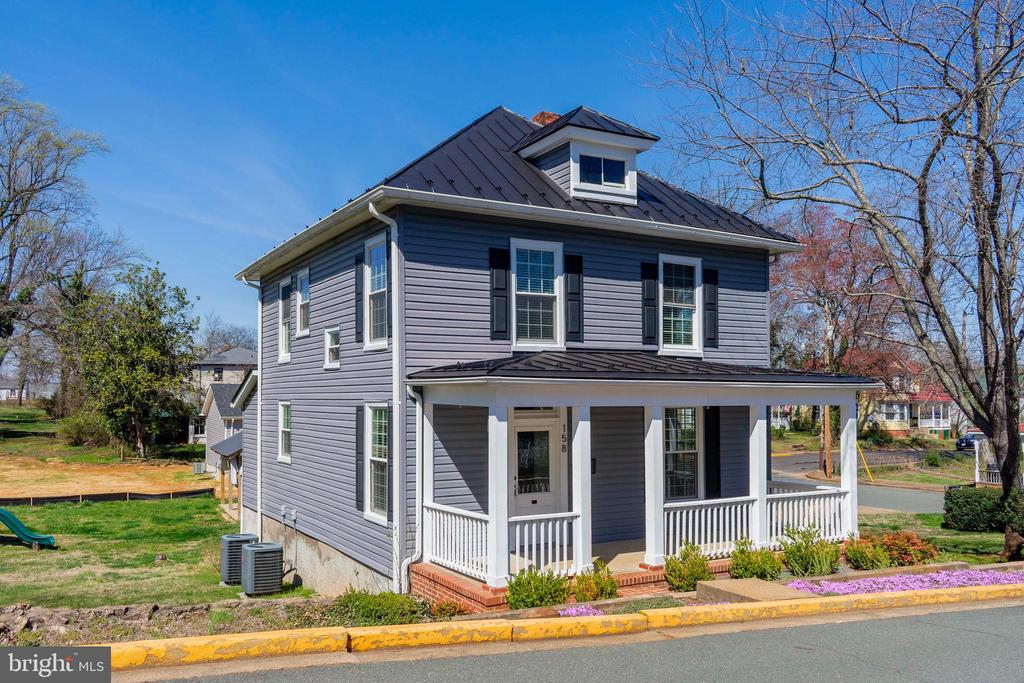 158 PELISO AVE