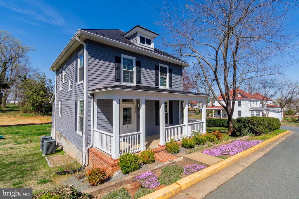 158 PELISO AVE