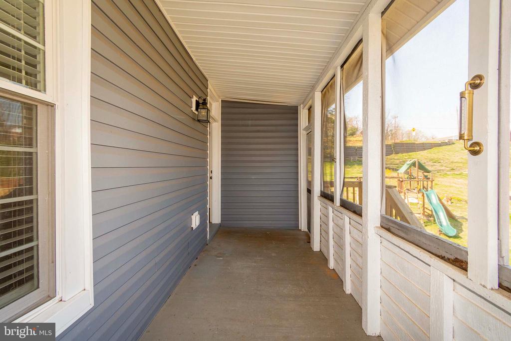 158 PELISO AVE