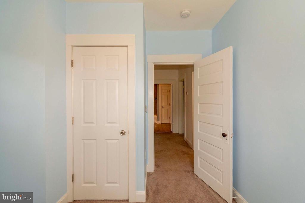158 PELISO AVE