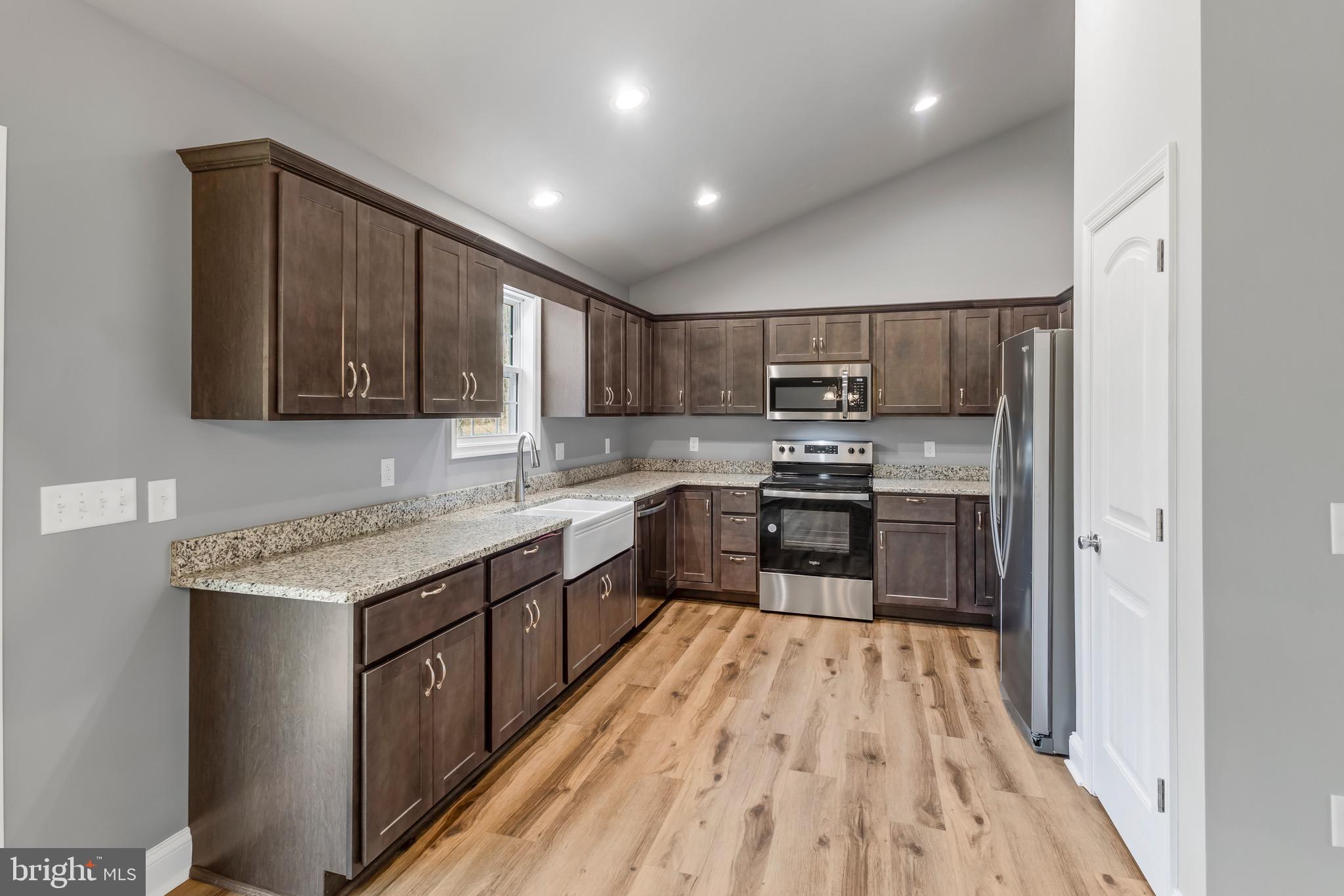 27046 SUNNYSIDE RD