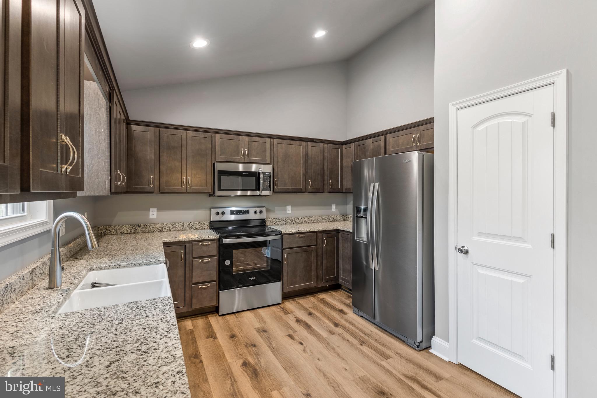 27046 SUNNYSIDE RD