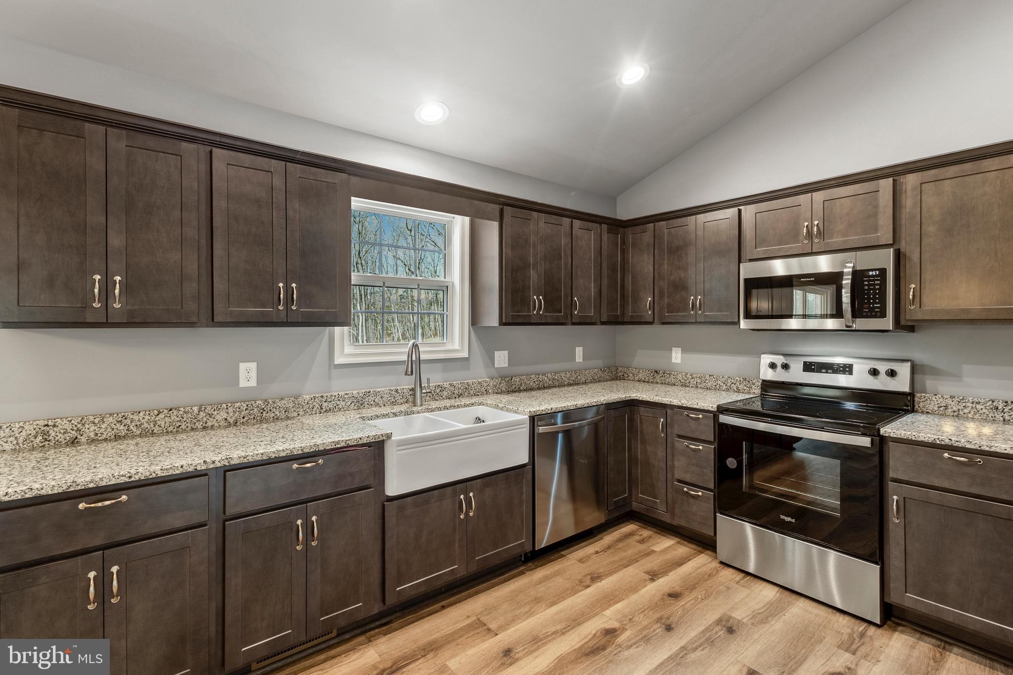 27046 SUNNYSIDE RD