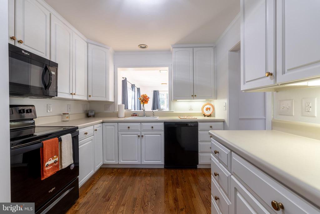 396 E MAIN ST