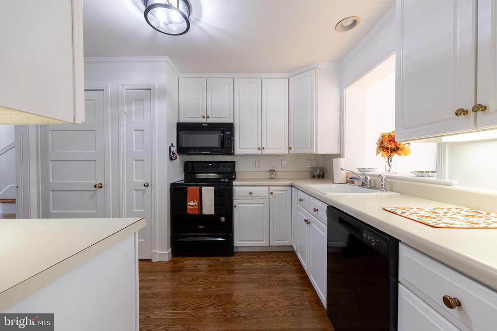 396 E MAIN ST