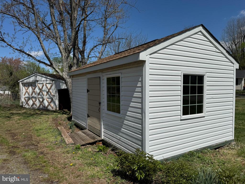 181 N ALMOND