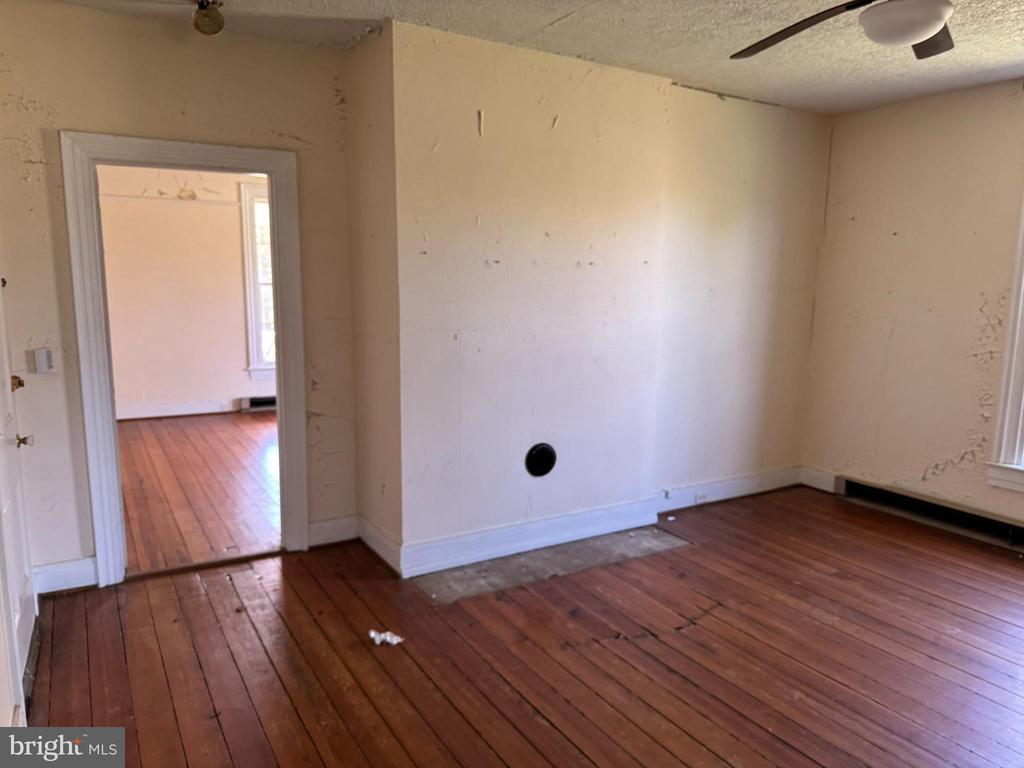 181 N ALMOND