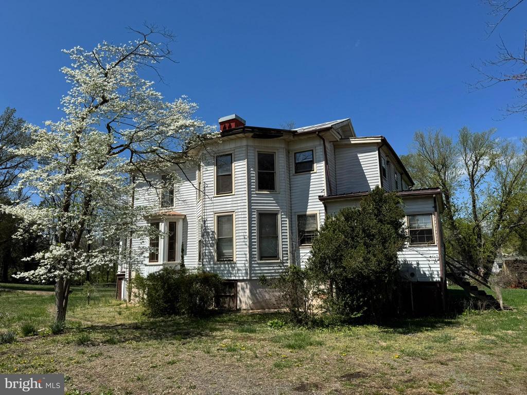 181 N ALMOND