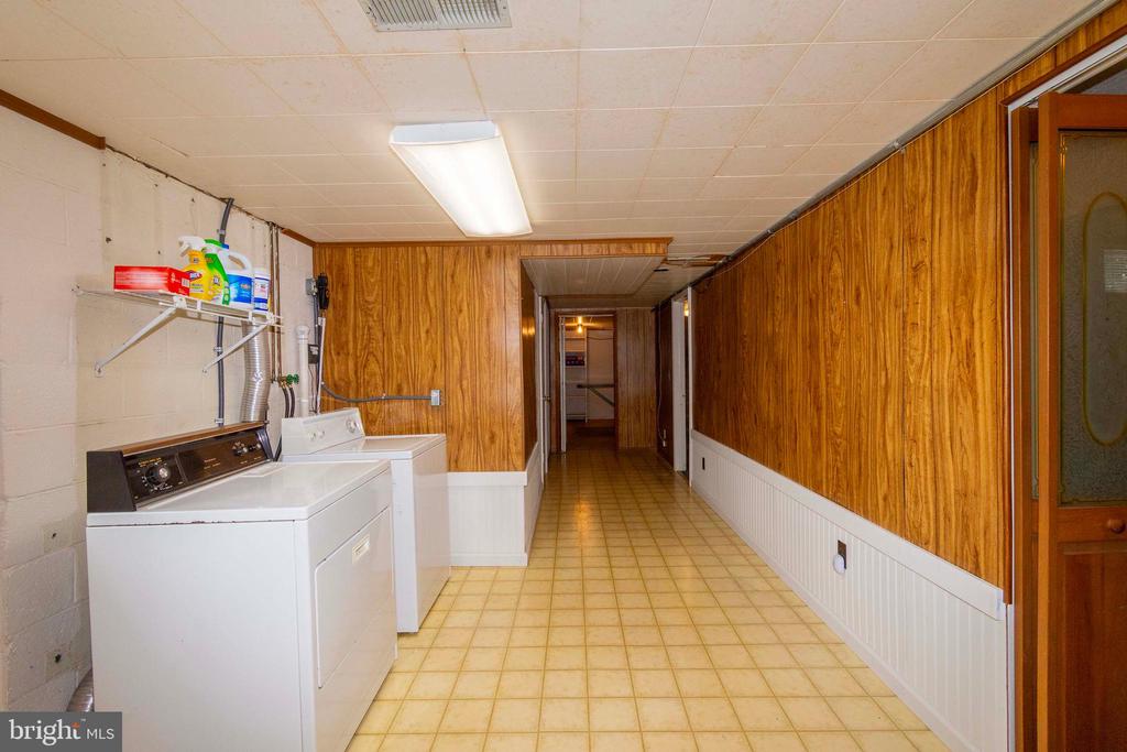 316 MIMOSA LN