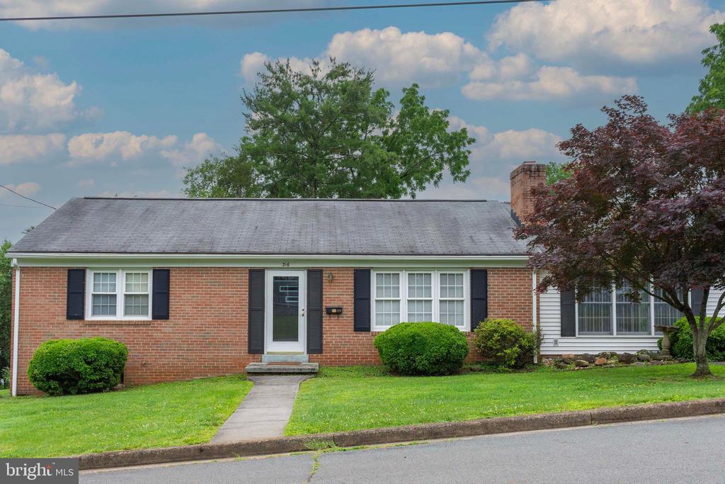 316 MIMOSA LN