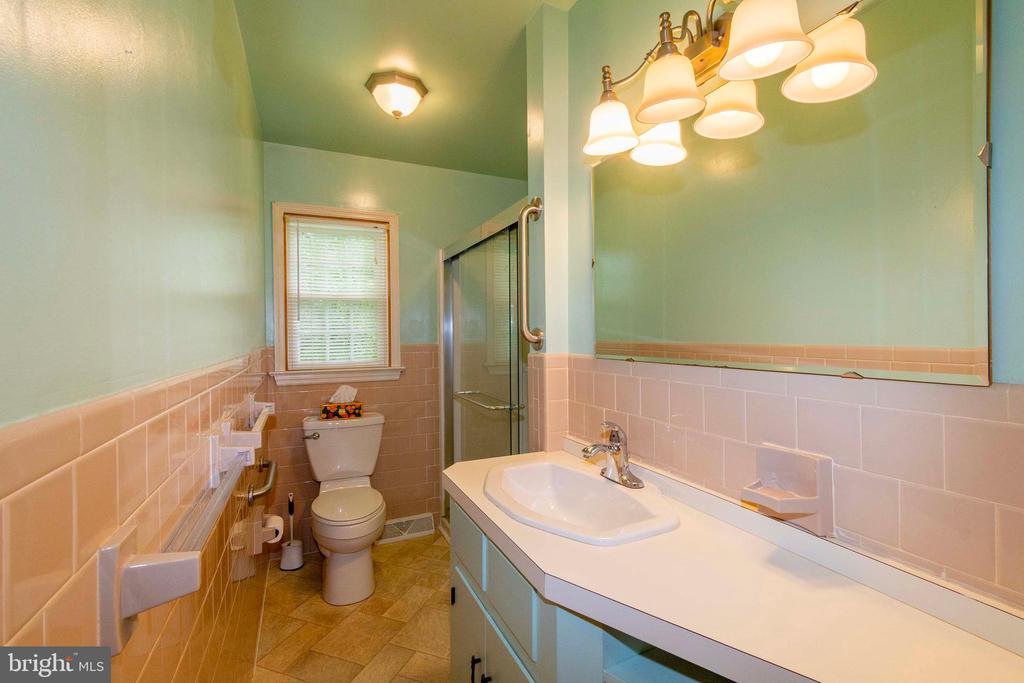 316 MIMOSA LN