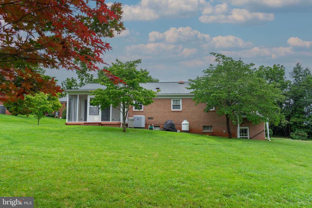 316 MIMOSA LN