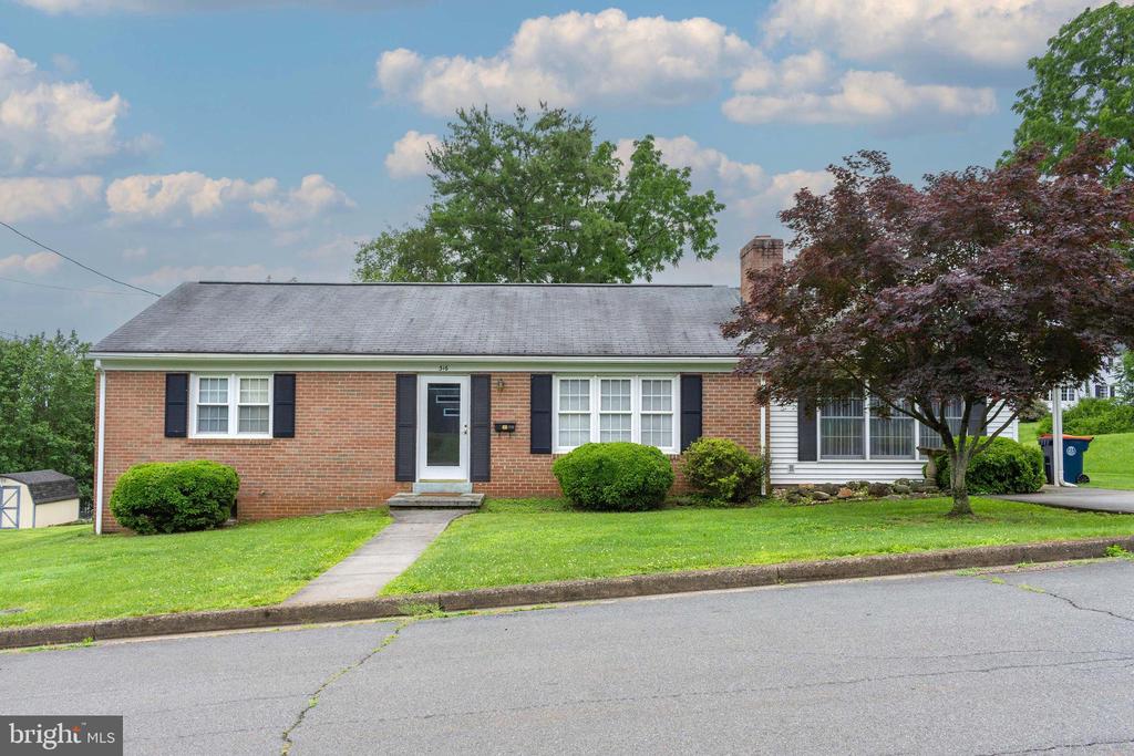 316 MIMOSA LN