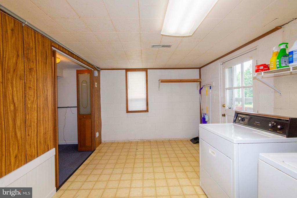 316 MIMOSA LN