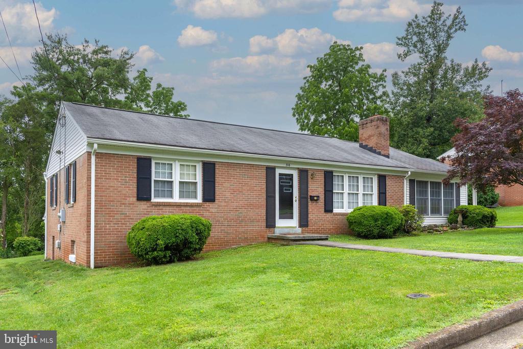 316 MIMOSA LN