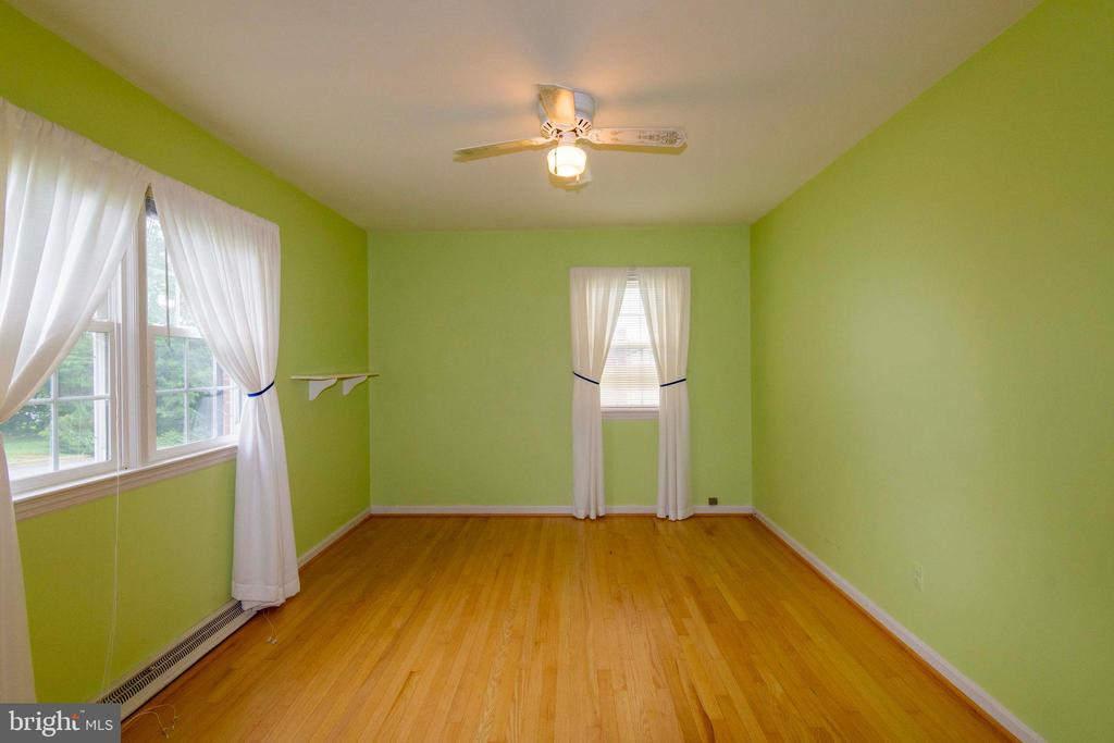 316 MIMOSA LN