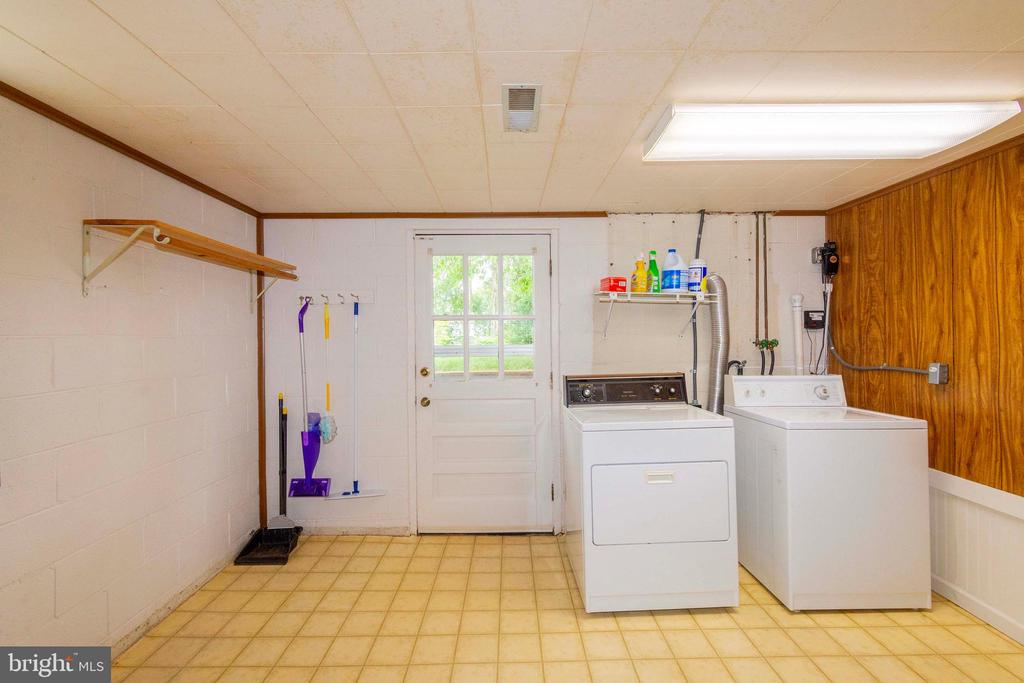 316 MIMOSA LN