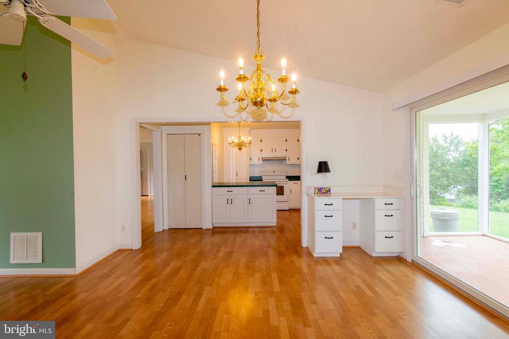 316 MIMOSA LN
